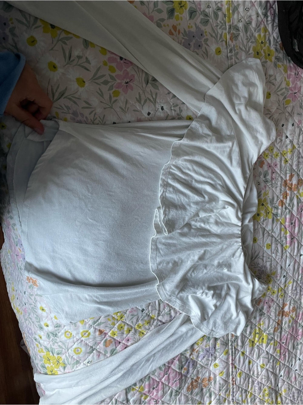 Express White Off-Shoulder Ruffle Long-Sleeve Top - Picture 2 of 2